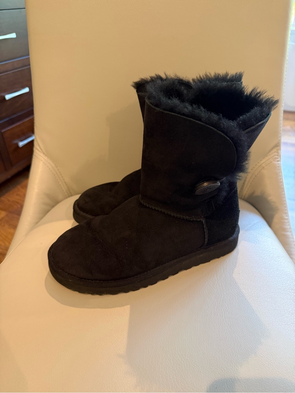 Ugg Women's Boots in Black - Size 7